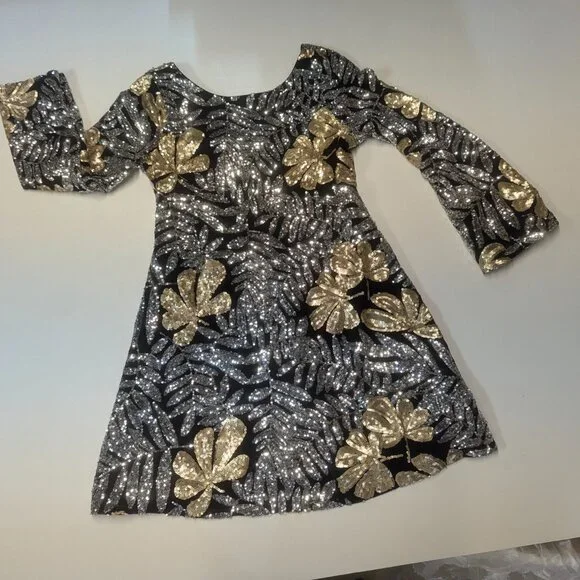 Belle Badgley Mischka Size 6 Gold and Silver Sequined Dress